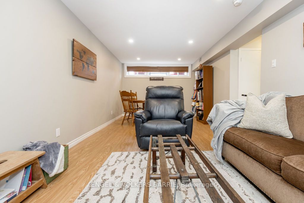68 Ottaway Avenue Property Photo 23