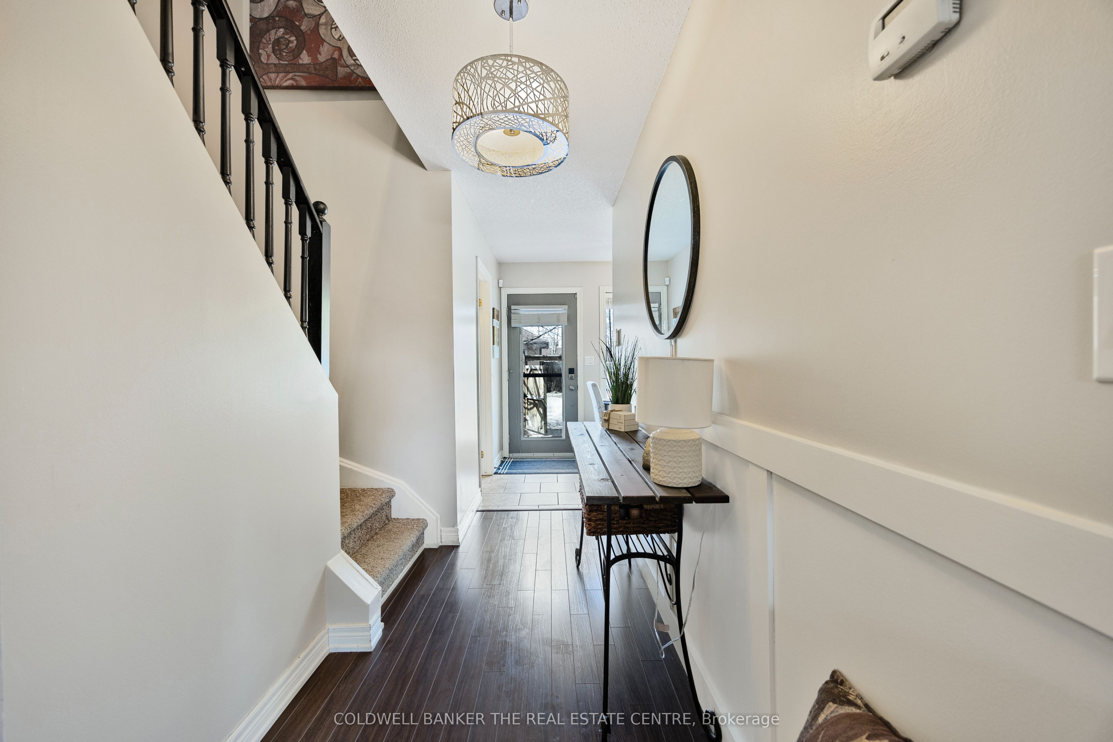 234 Cundles Road E 10 Property Photo 6