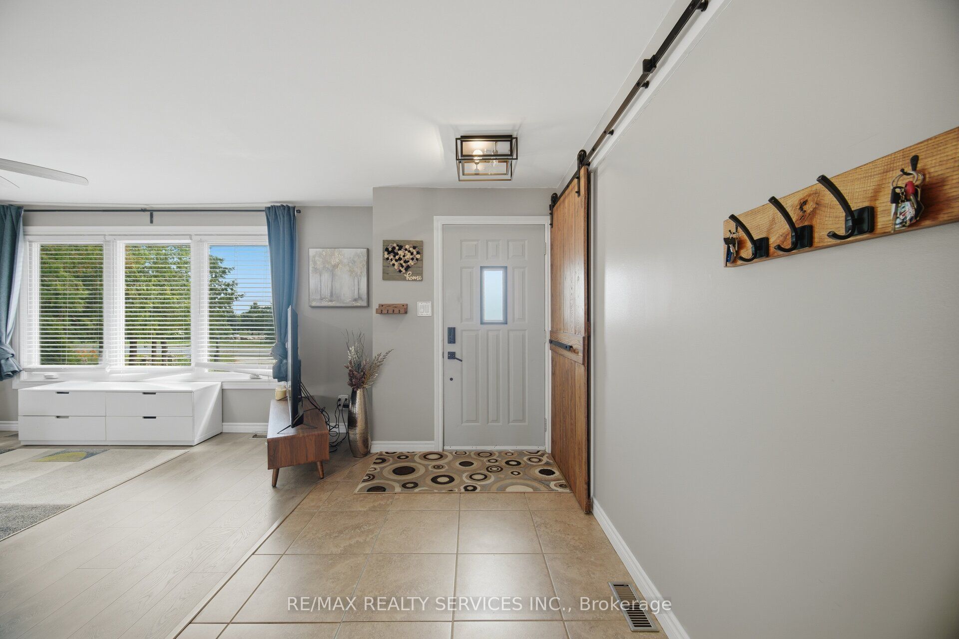 10304 County Road 10 Road Property Photo 5