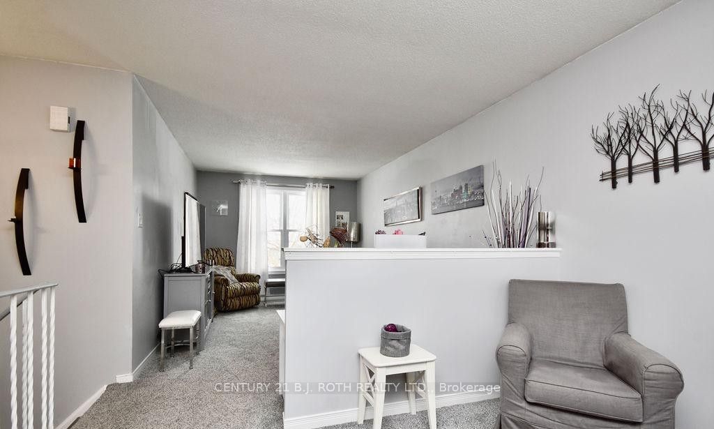 47 D'ambrosio Drive Property Photo 6