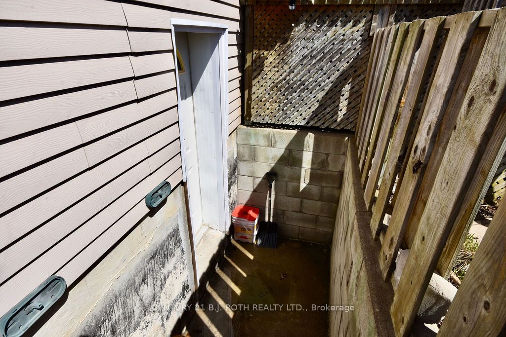 47 D'ambrosio Drive Property Photo 16