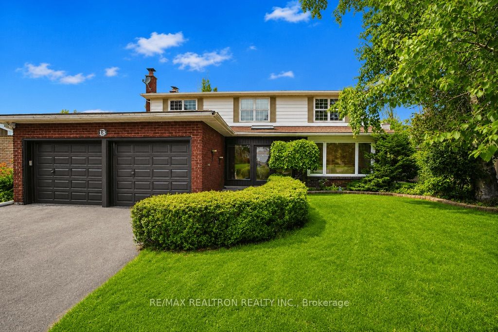 18 Debra Crescent Property Photo 3