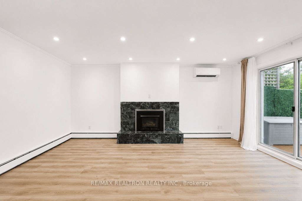 18 Debra Crescent Property Photo 18