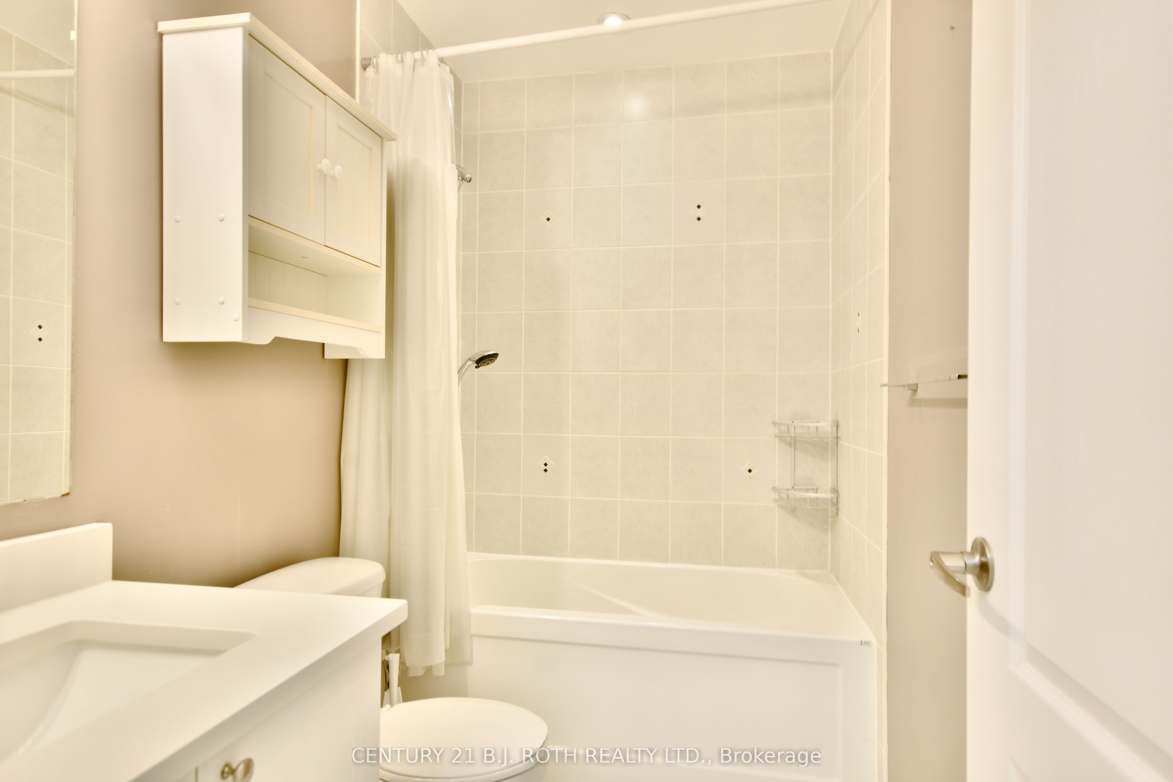 43 Ferndale Drive S 104 Property Photo 11