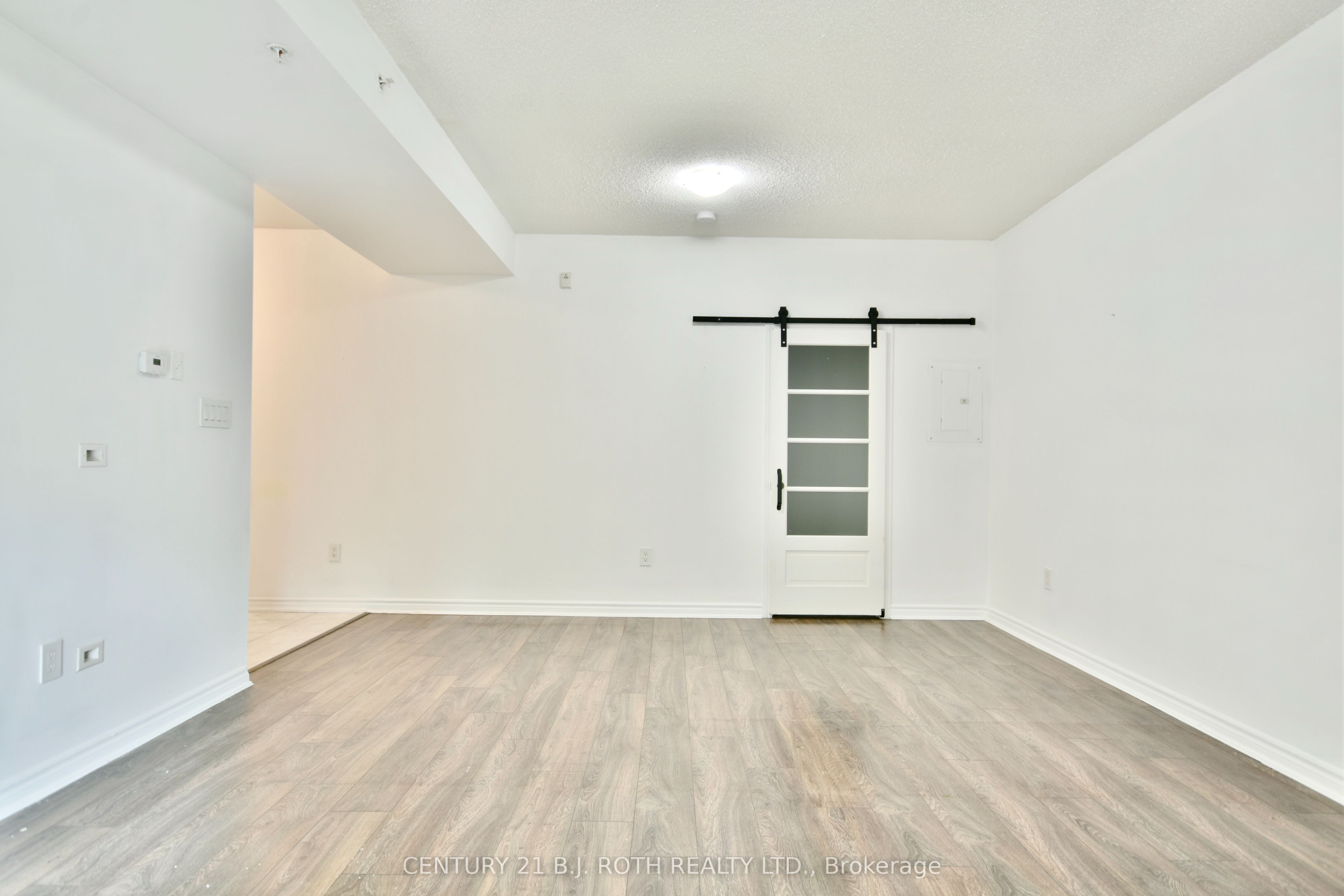 43 Ferndale Drive S 104 Property Photo 17