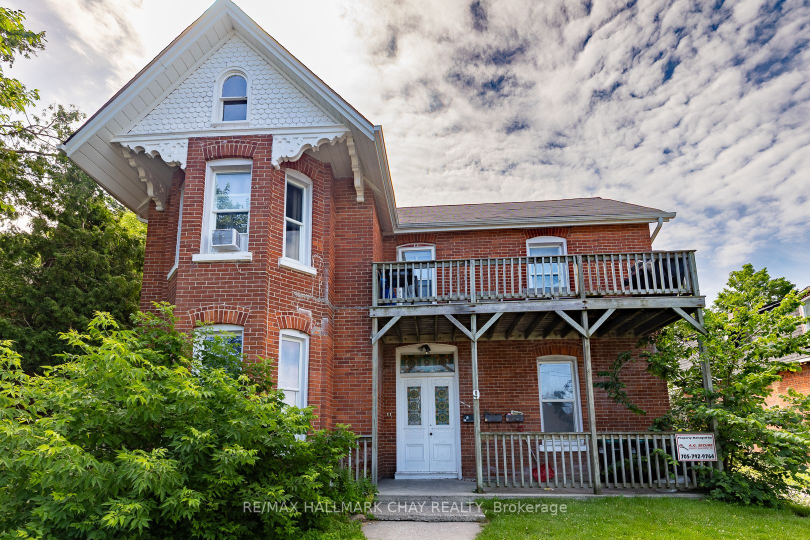 9 Penetang Street Property Photo 1