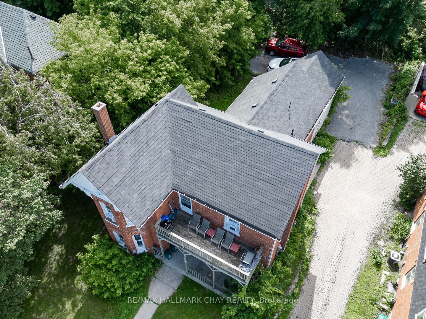 9 Penetang Street Property Photo 5