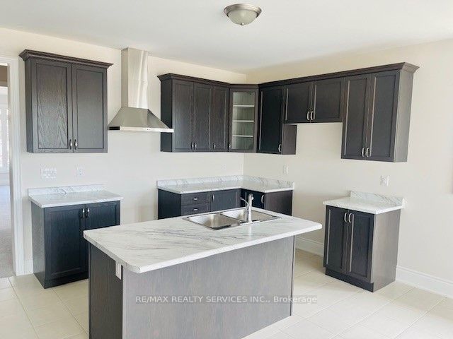 3076 Orion Boulevard Property Photo 9