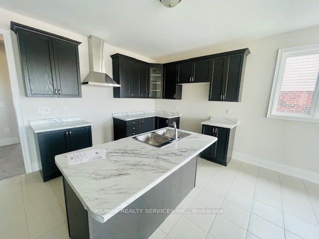3076 Orion Boulevard Property Photo 15