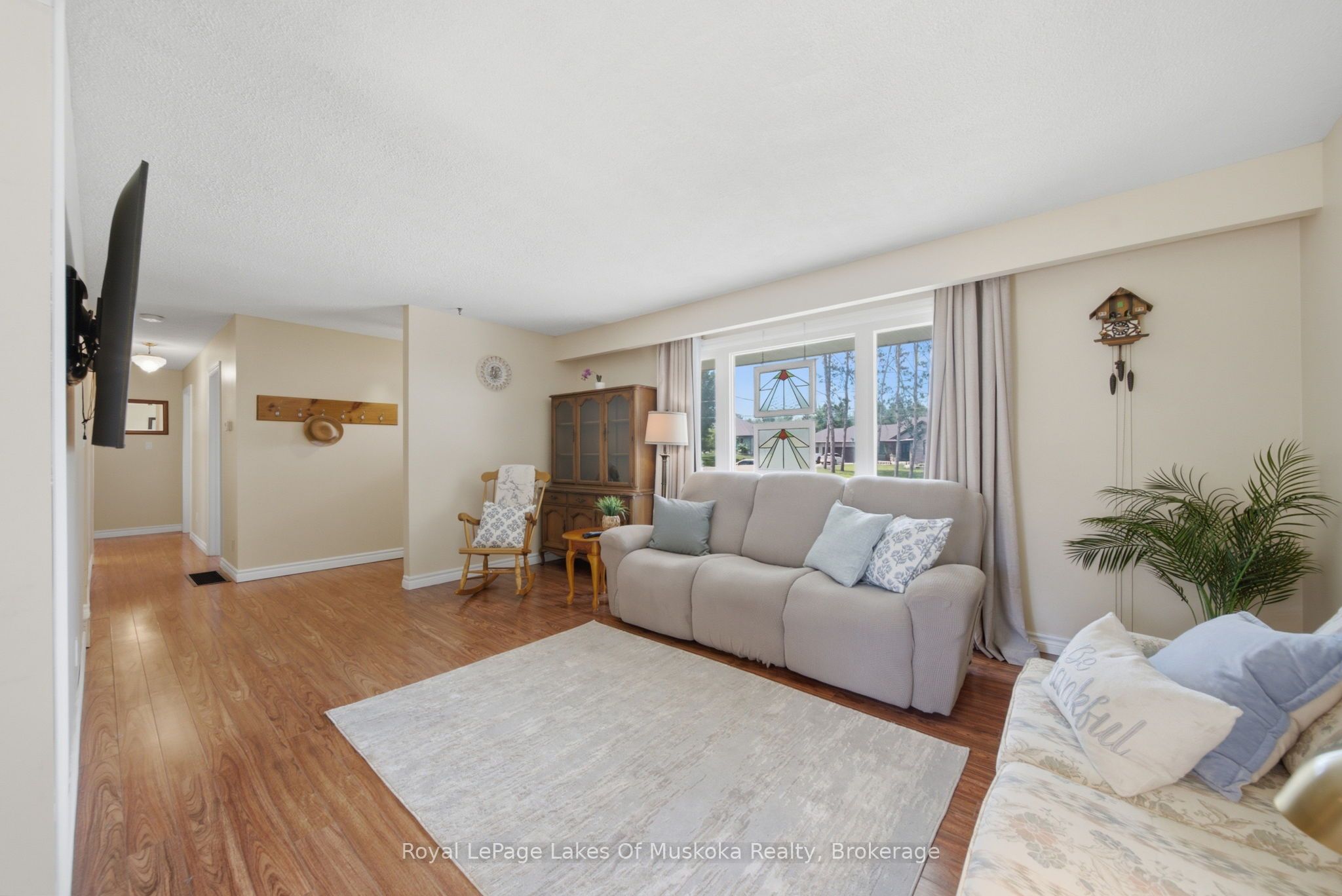 2049 Marchmont Road Property Photo 7