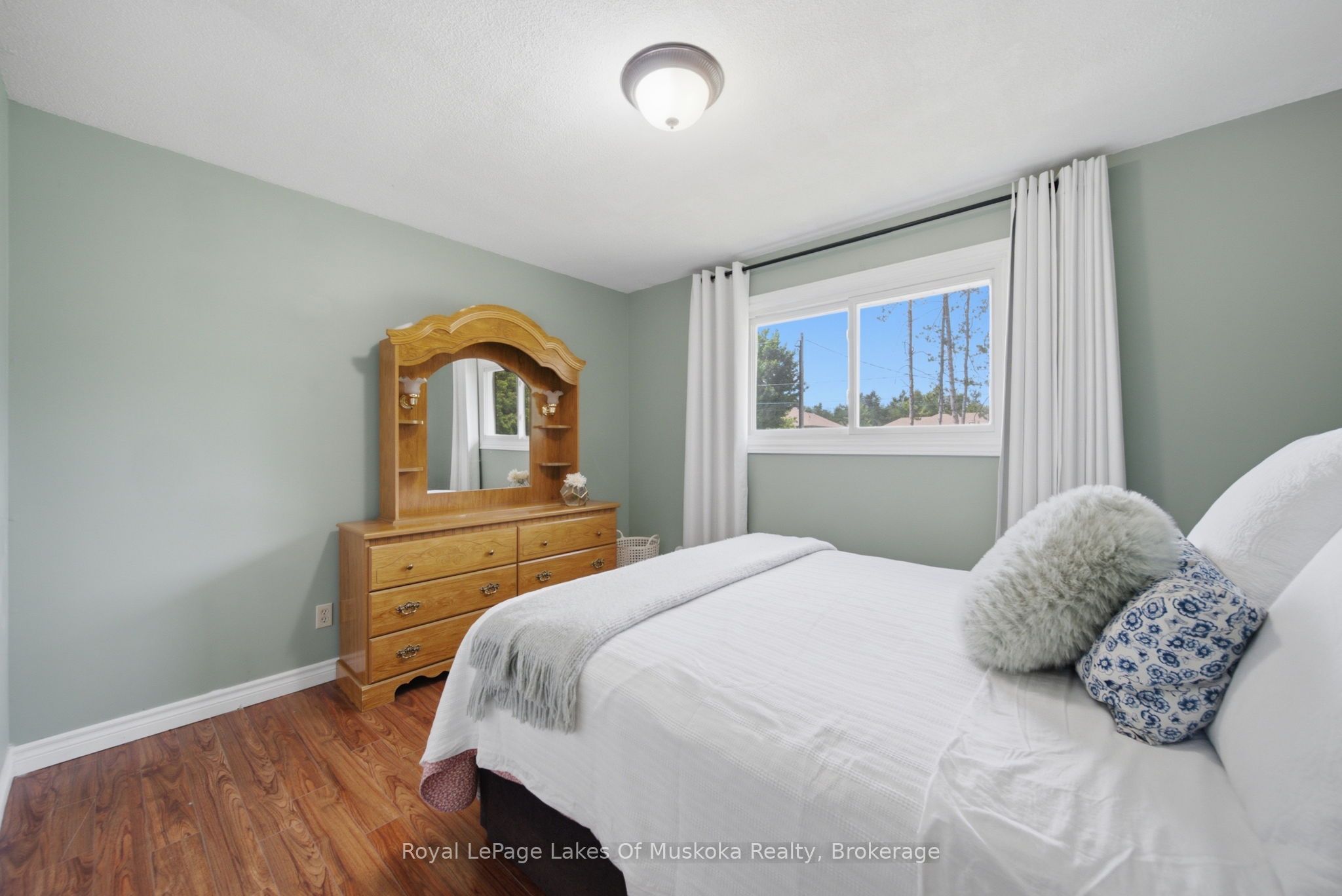 2049 Marchmont Road Property Photo 19