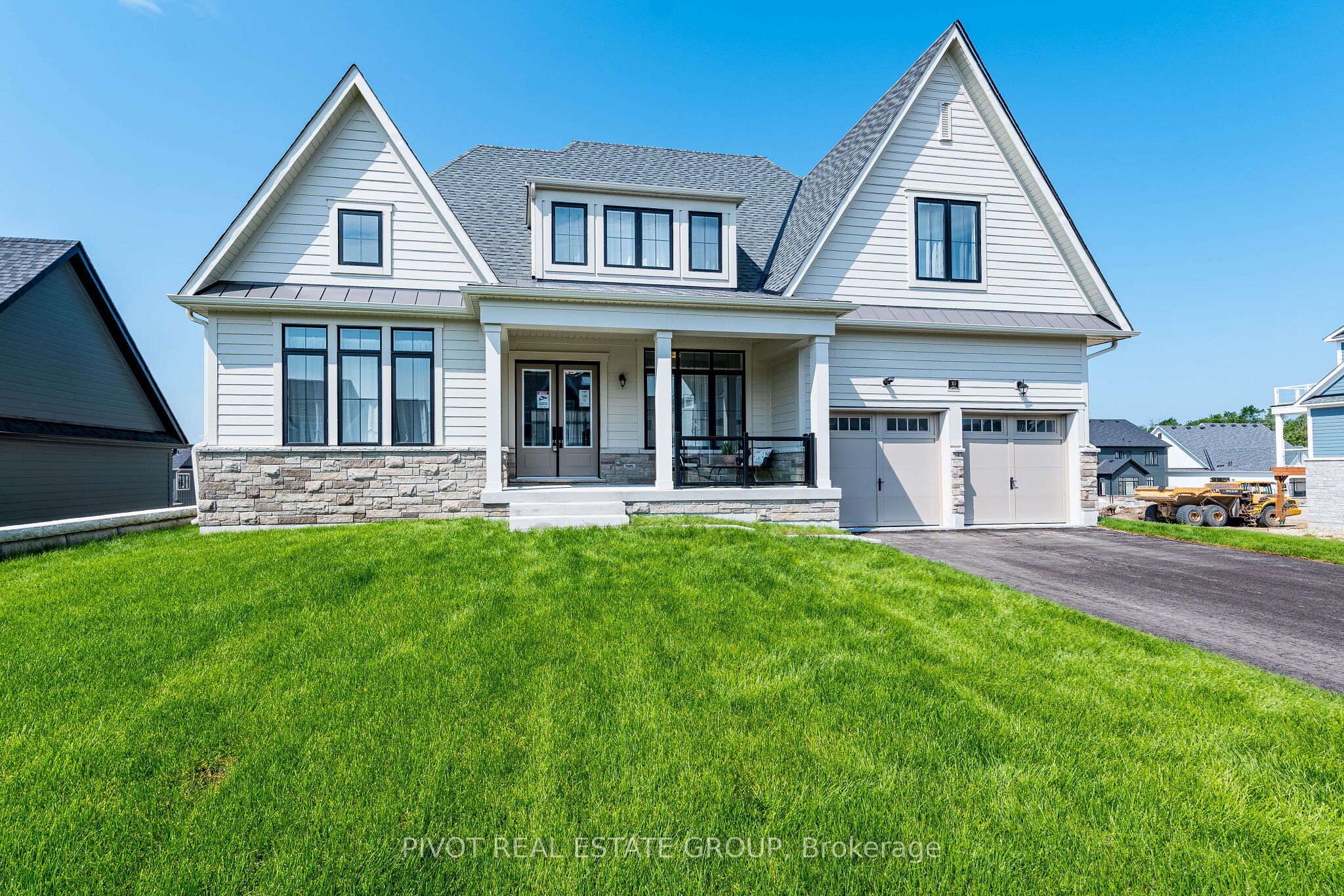 10 Herbert Avenue Property Photo 1
