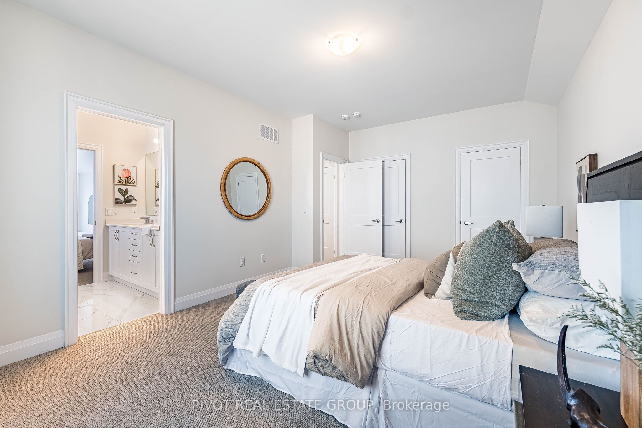 10 Herbert Avenue Property Photo 20