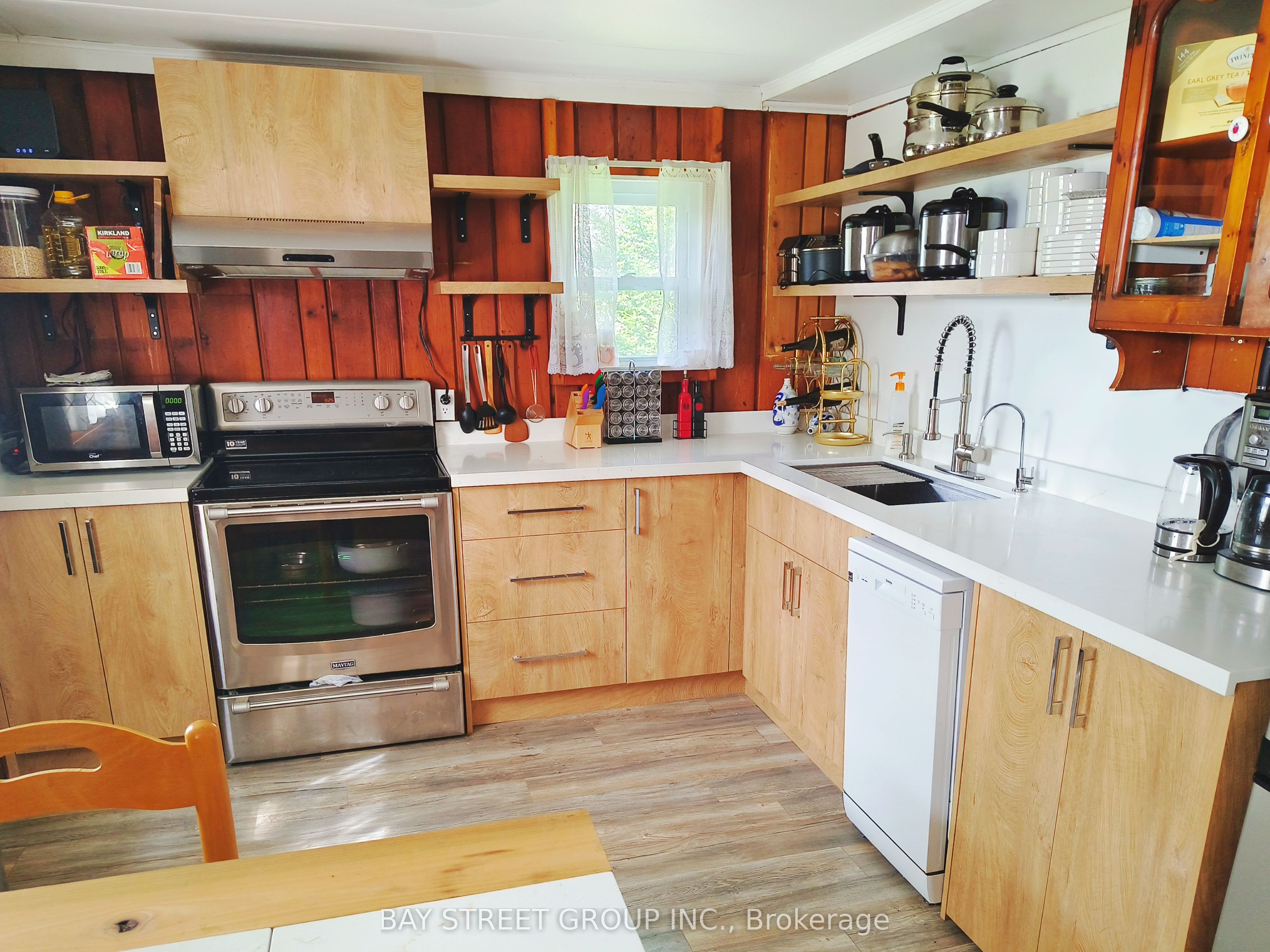 1355 Canal Road Property Photo 15