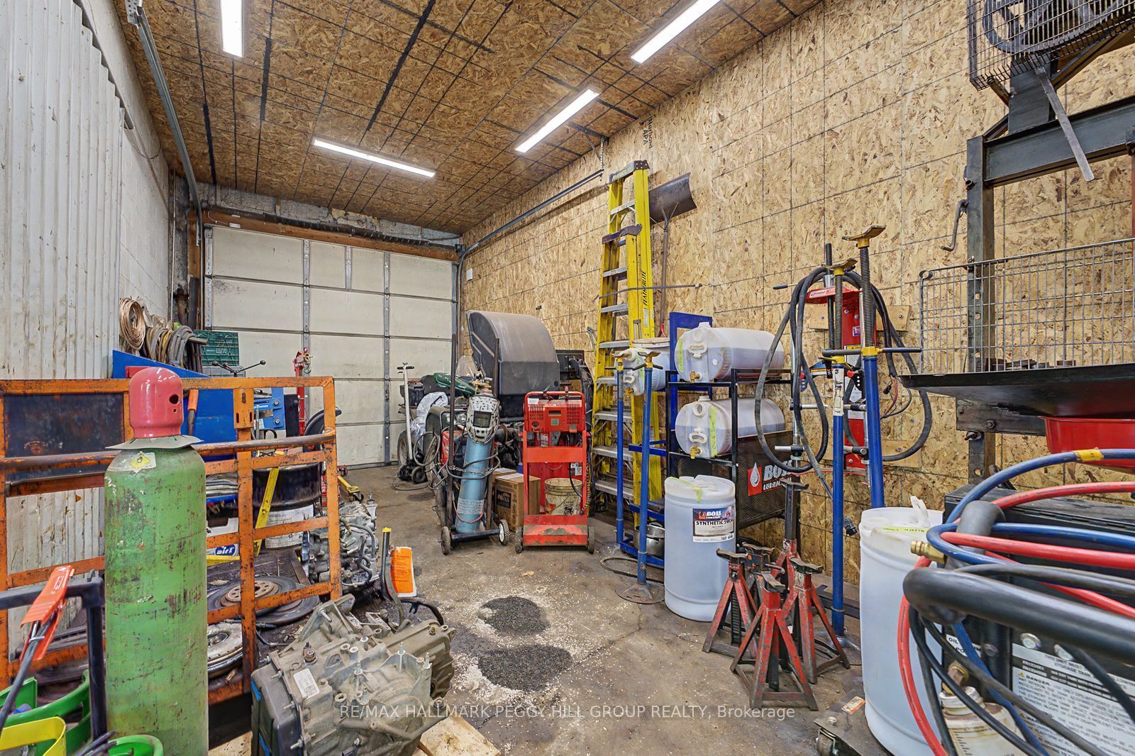 46 Yonge Street S Property Photo 4