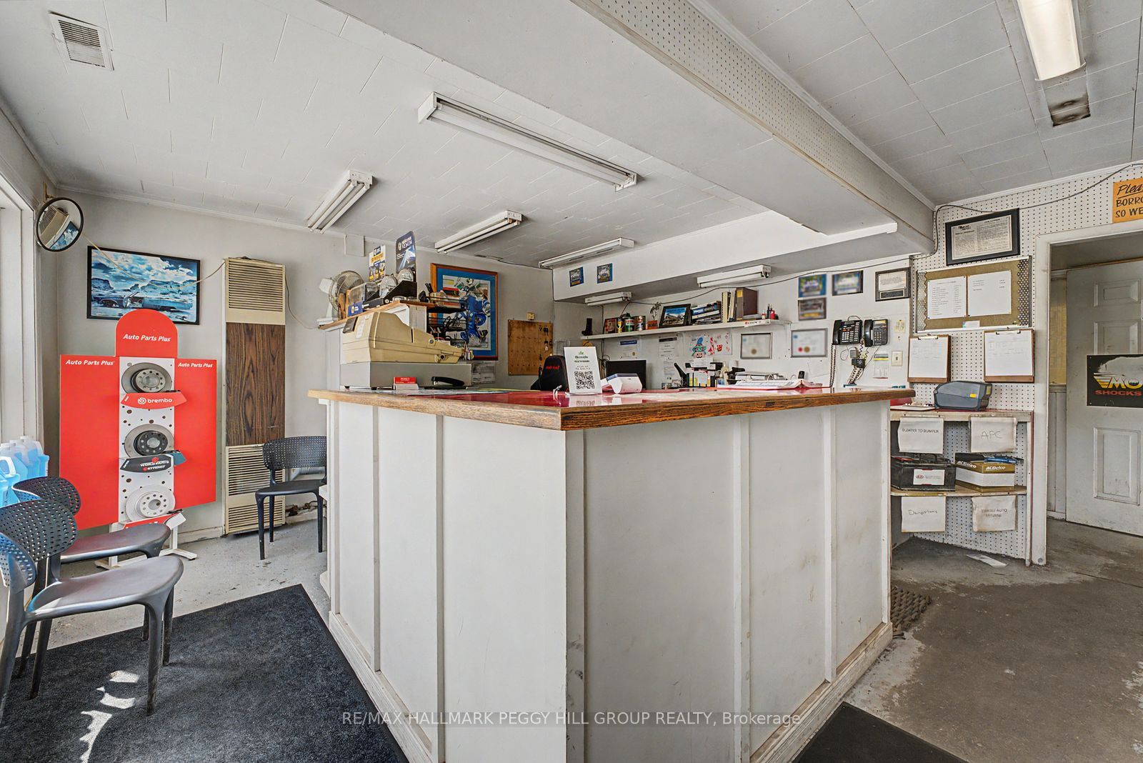 46 Yonge Street S Property Photo 7