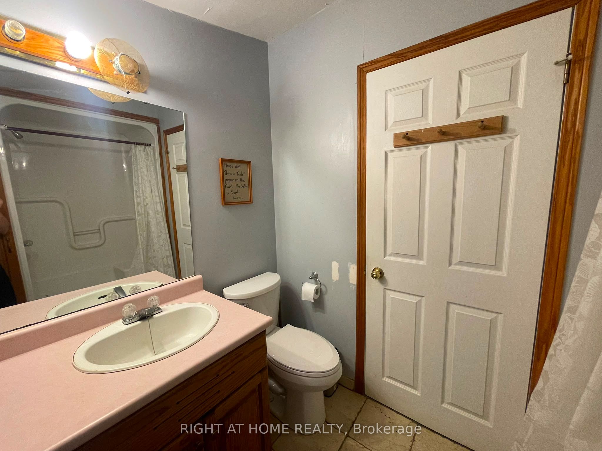 5470 Penetanguishene Road Property Photo 13