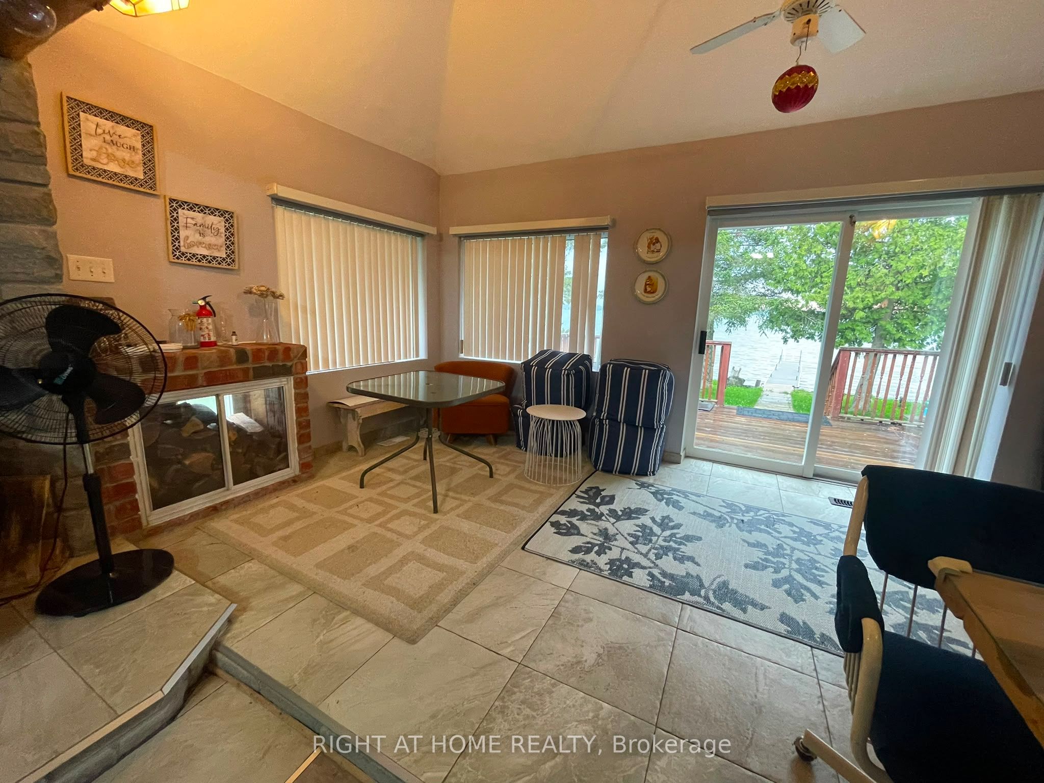 5470 Penetanguishene Road Property Photo 15
