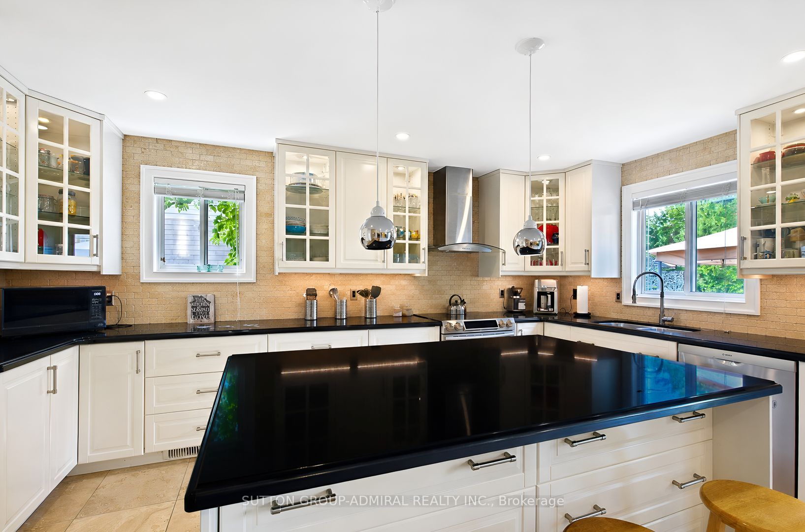 36 Georgian Meadows Drive Property Photo 11