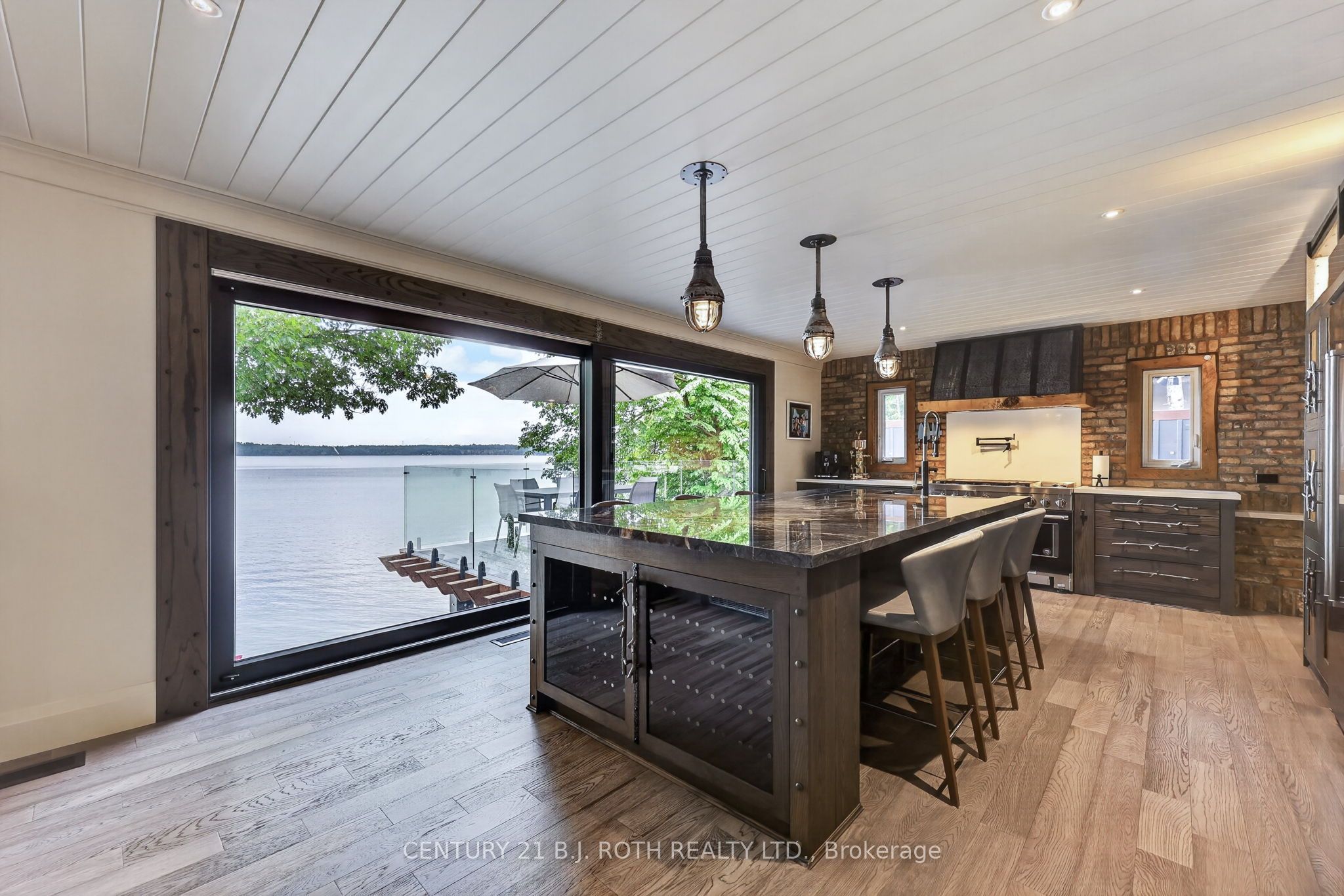 9 Barrie Terrace Property Photo 11