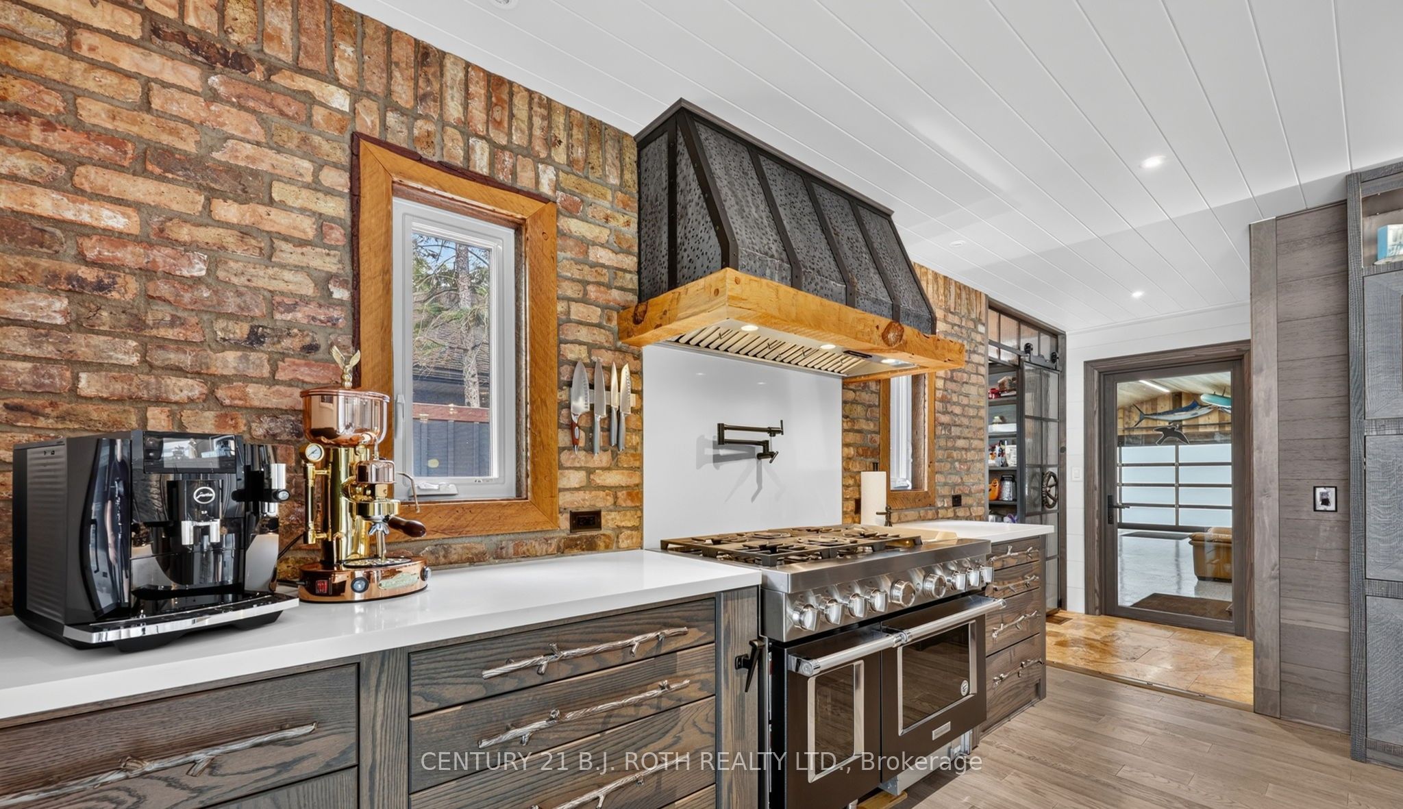 9 Barrie Terrace Property Photo 15