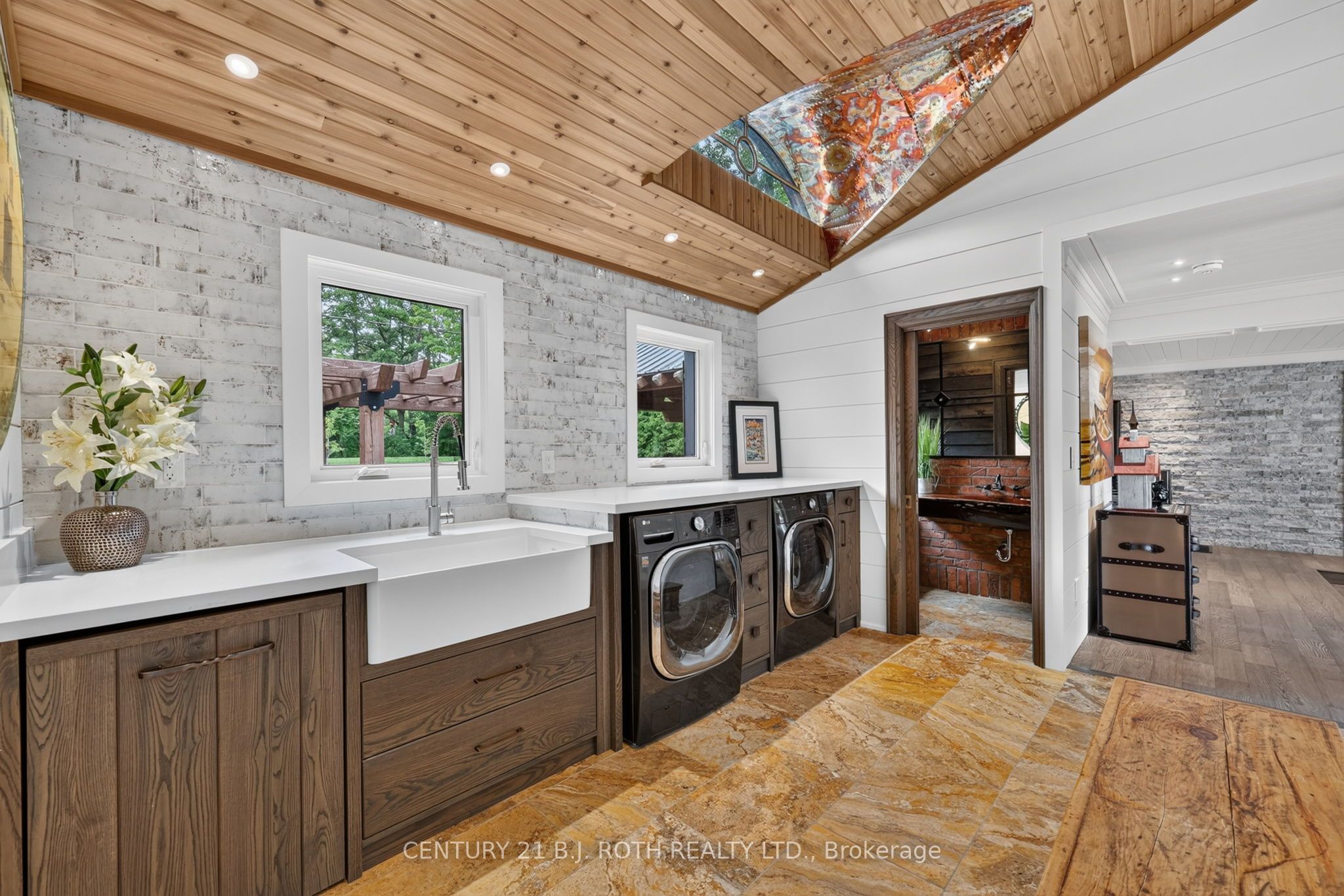 9 Barrie Terrace Property Photo 20