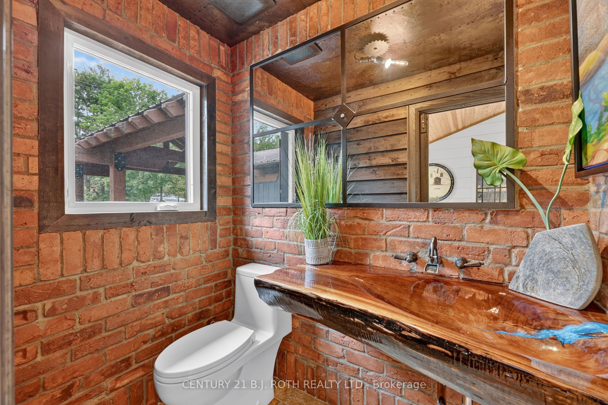 9 Barrie Terrace Property Photo 21