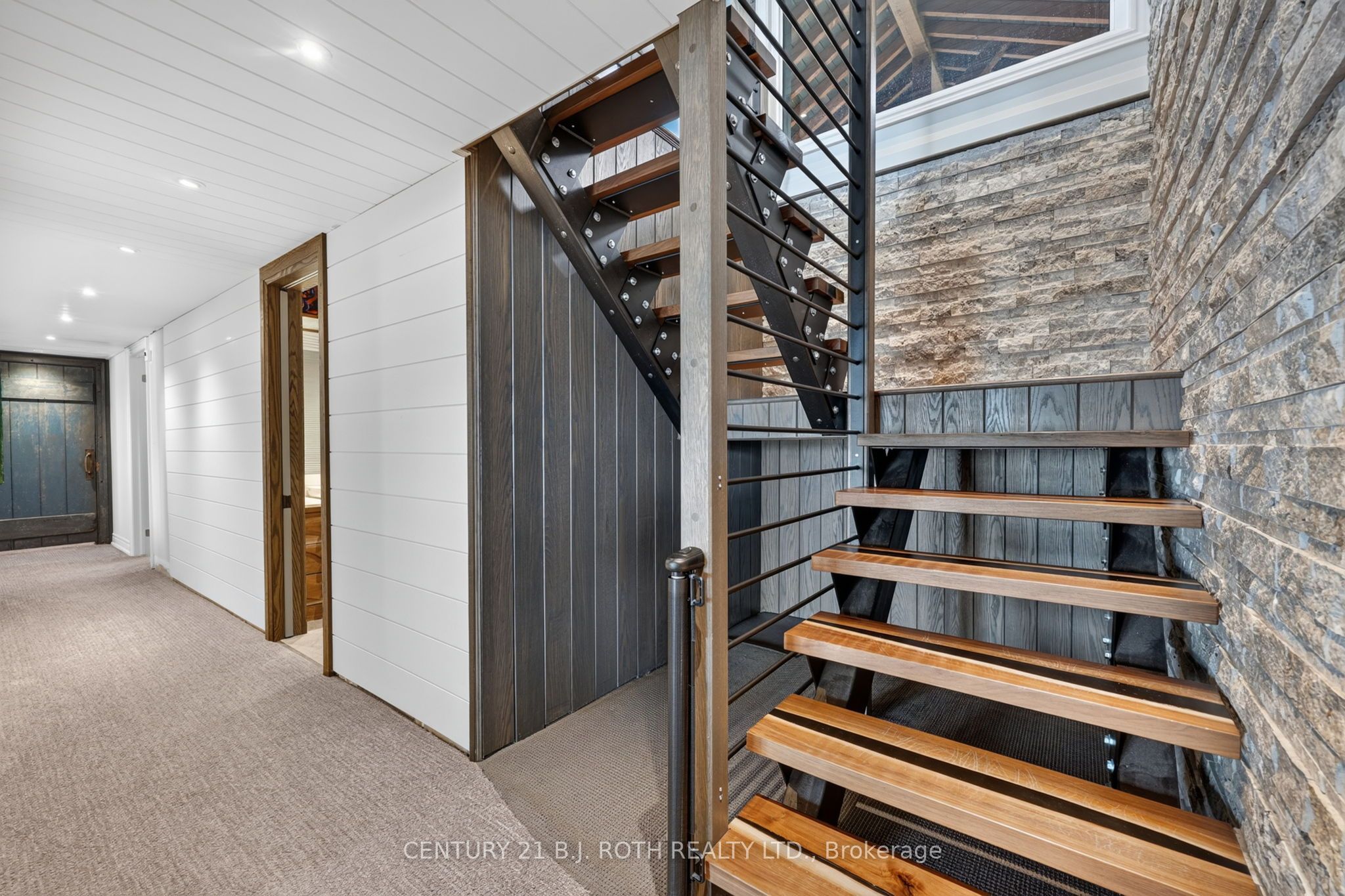 9 Barrie Terrace Property Photo 29