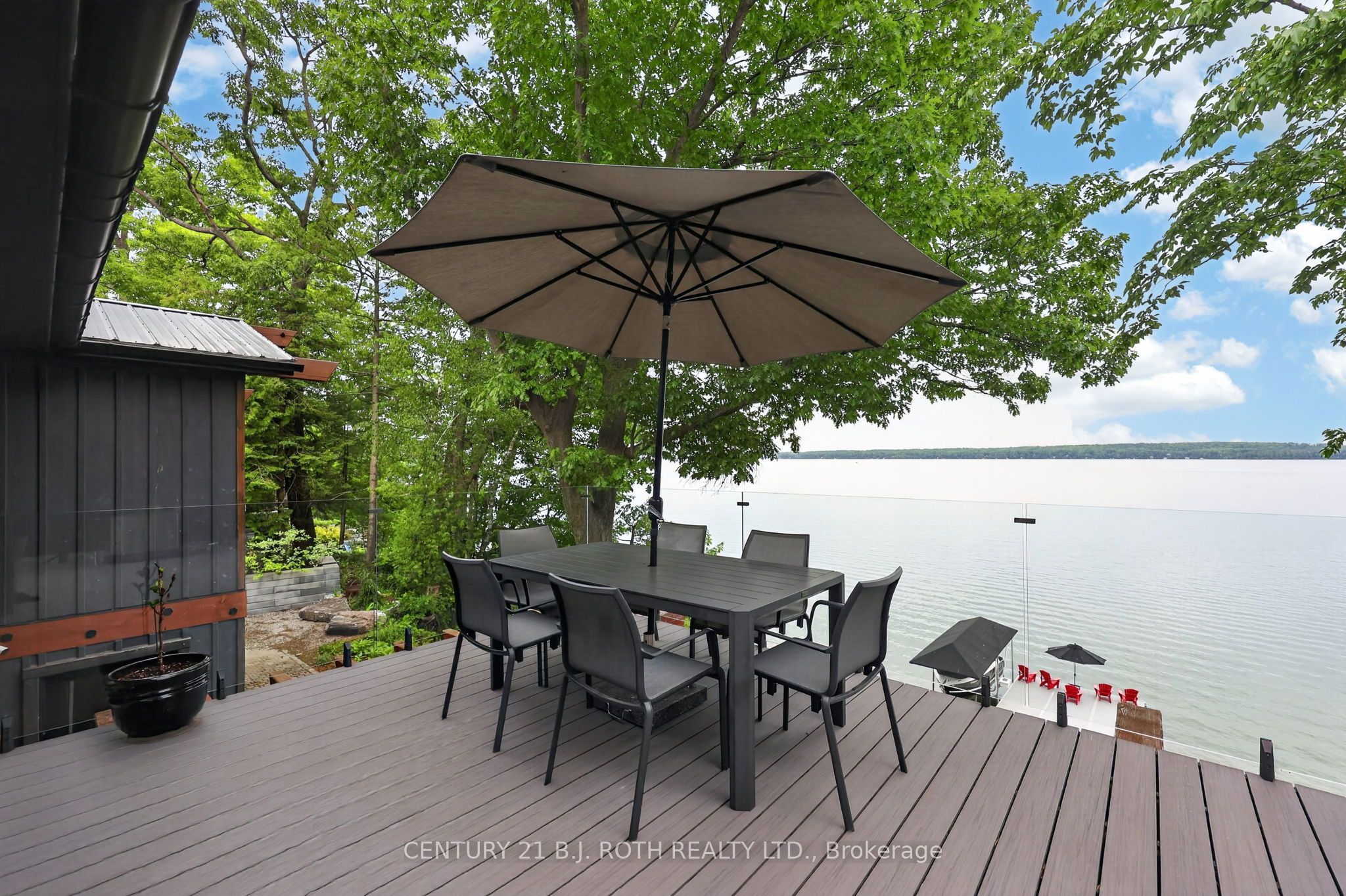 9 Barrie Terrace Property Photo 37