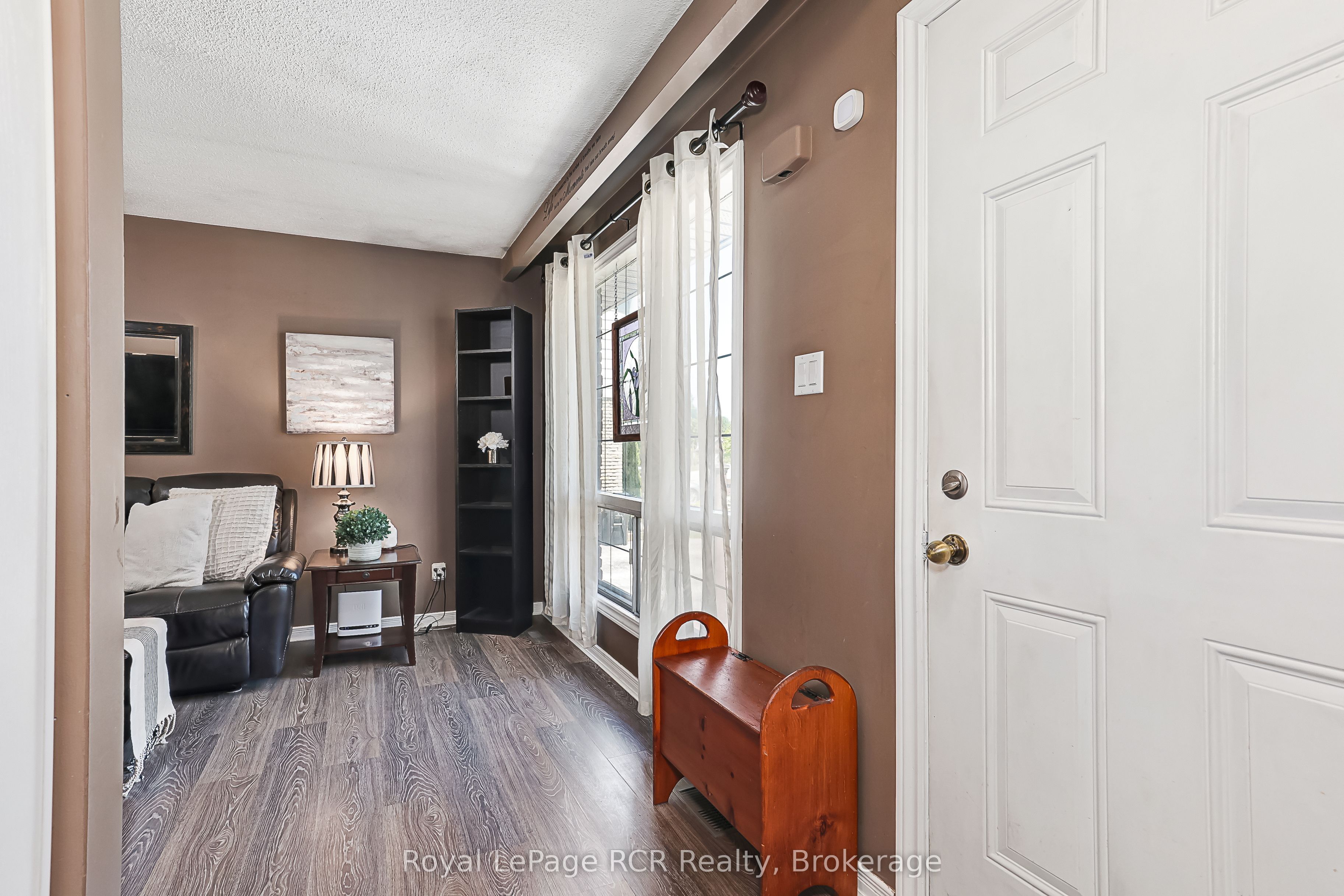 92 Alice Street Property Photo 6