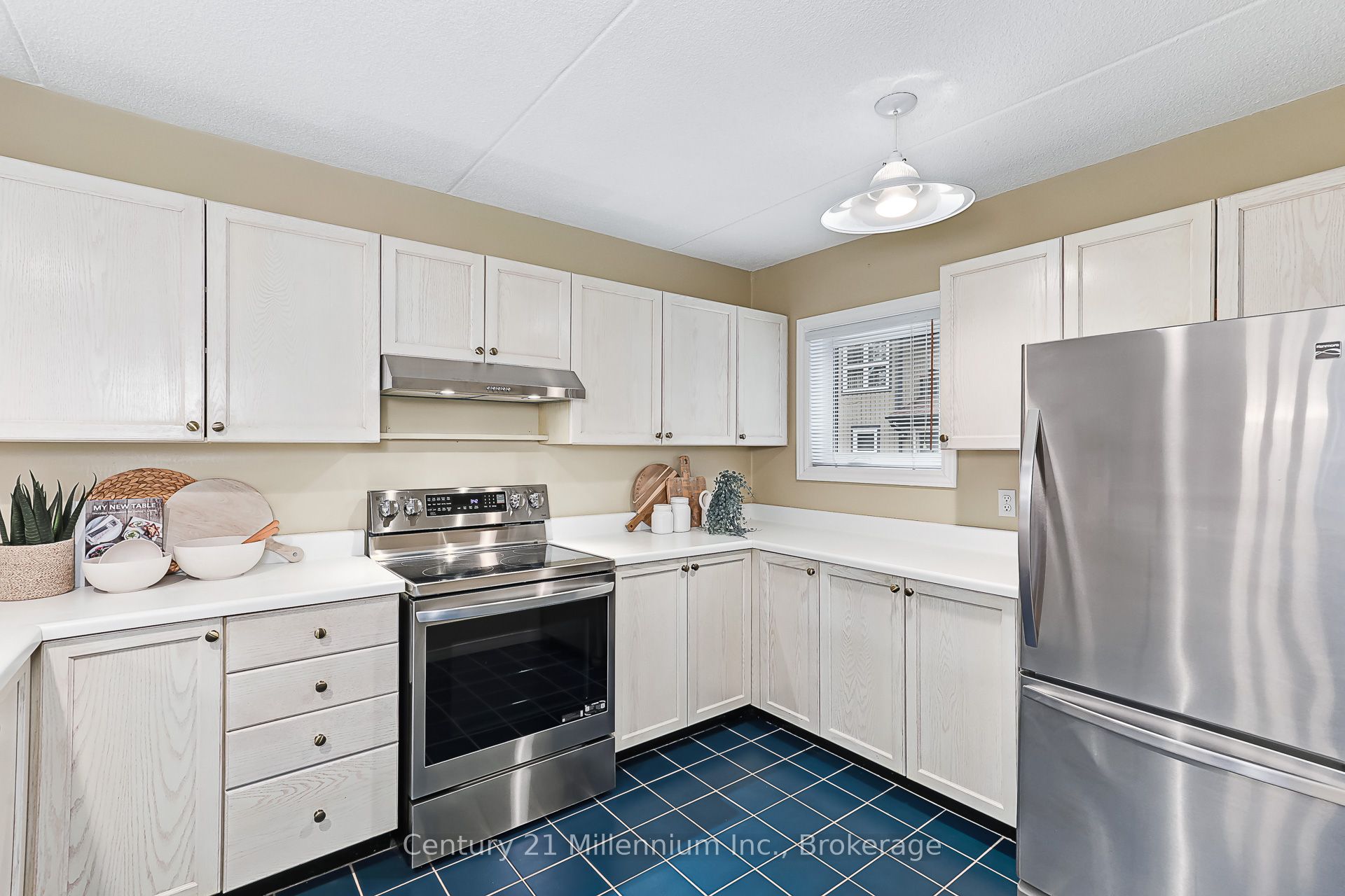 409 Mariners Way Property Photo 10