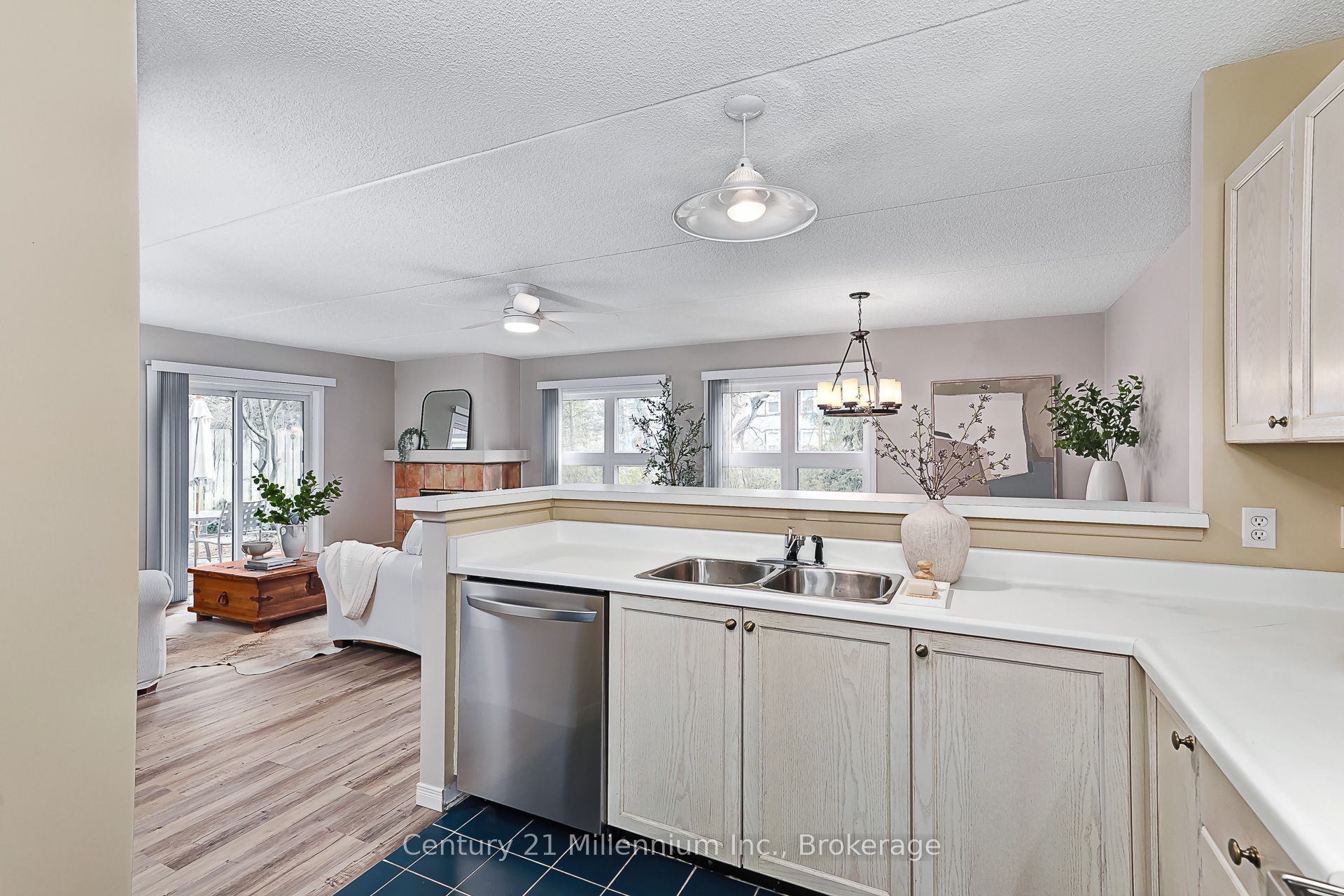 409 Mariners Way Property Photo 12