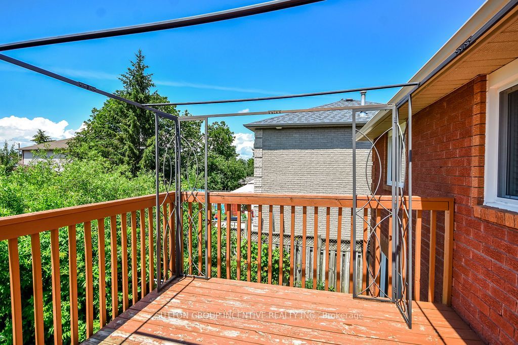 10 Palling Lane Property Photo 11