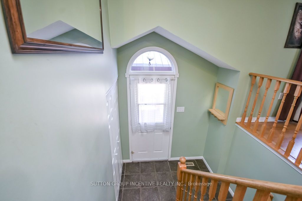 10 Palling Lane Property Photo 15