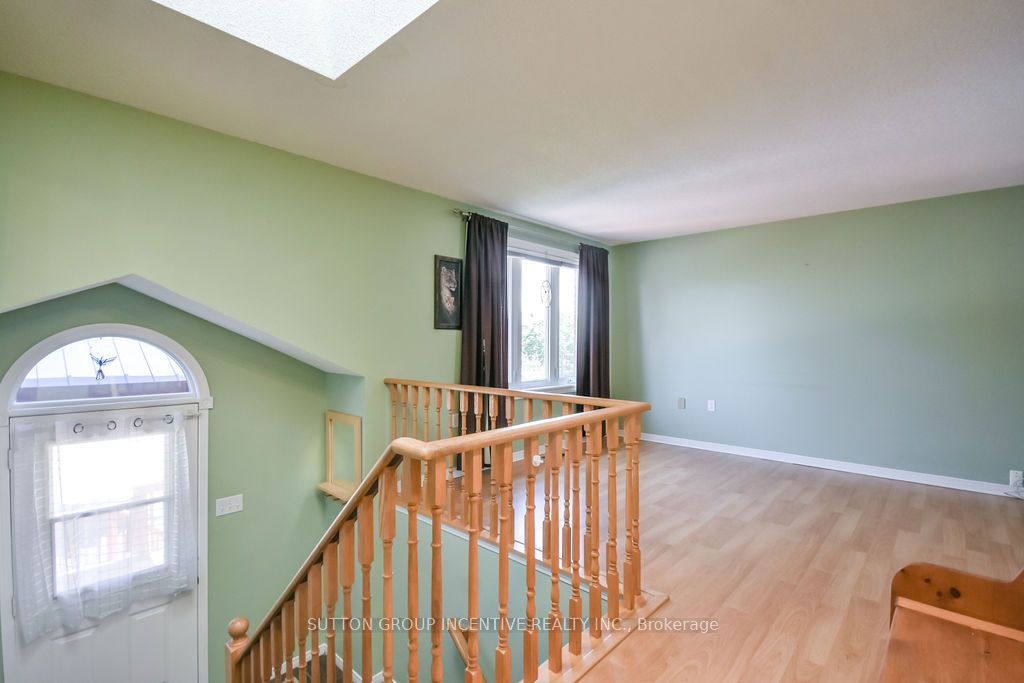 10 Palling Lane Property Photo 16