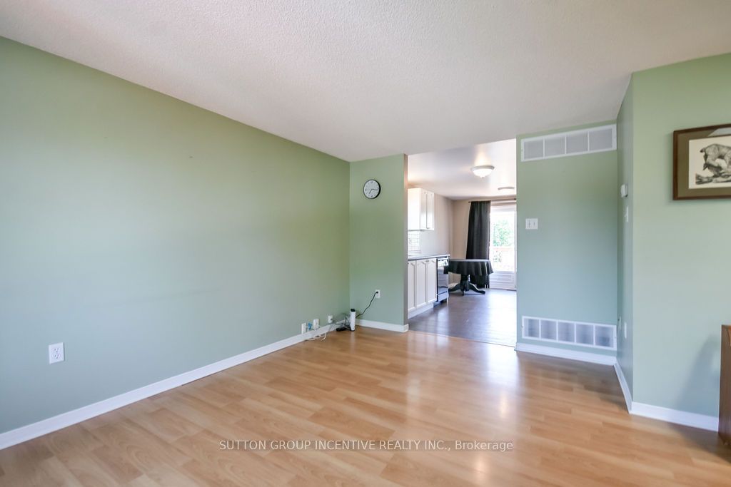 10 Palling Lane Property Photo 17