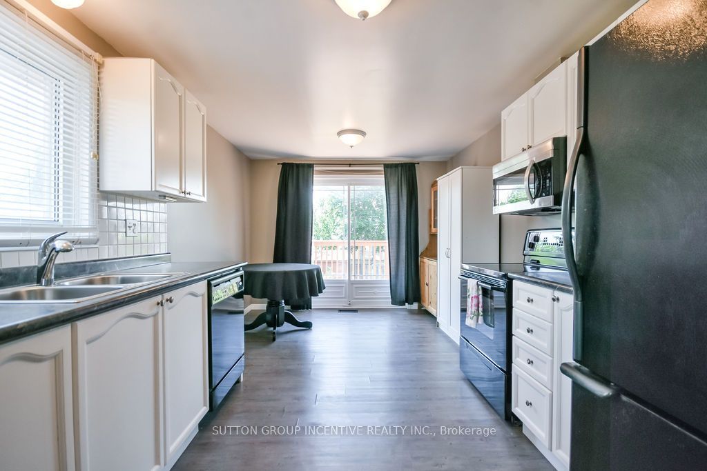 10 Palling Lane Property Photo 21
