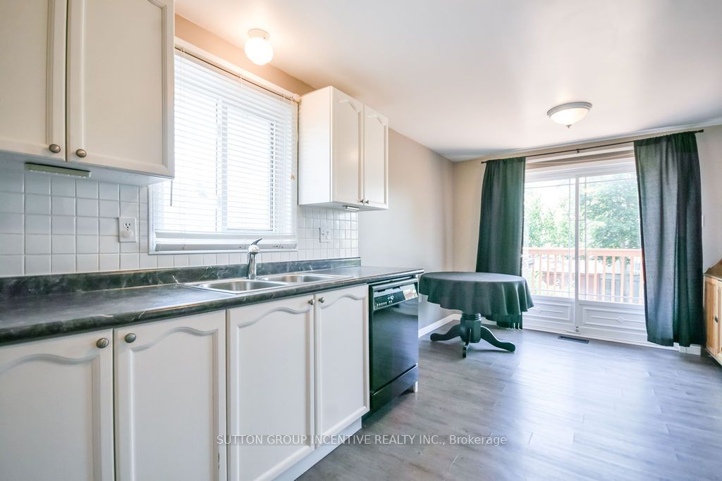10 Palling Lane Property Photo 22