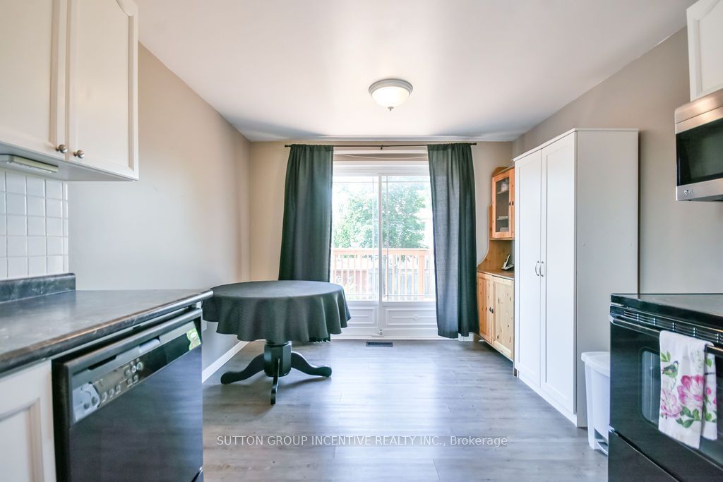 10 Palling Lane Property Photo 23