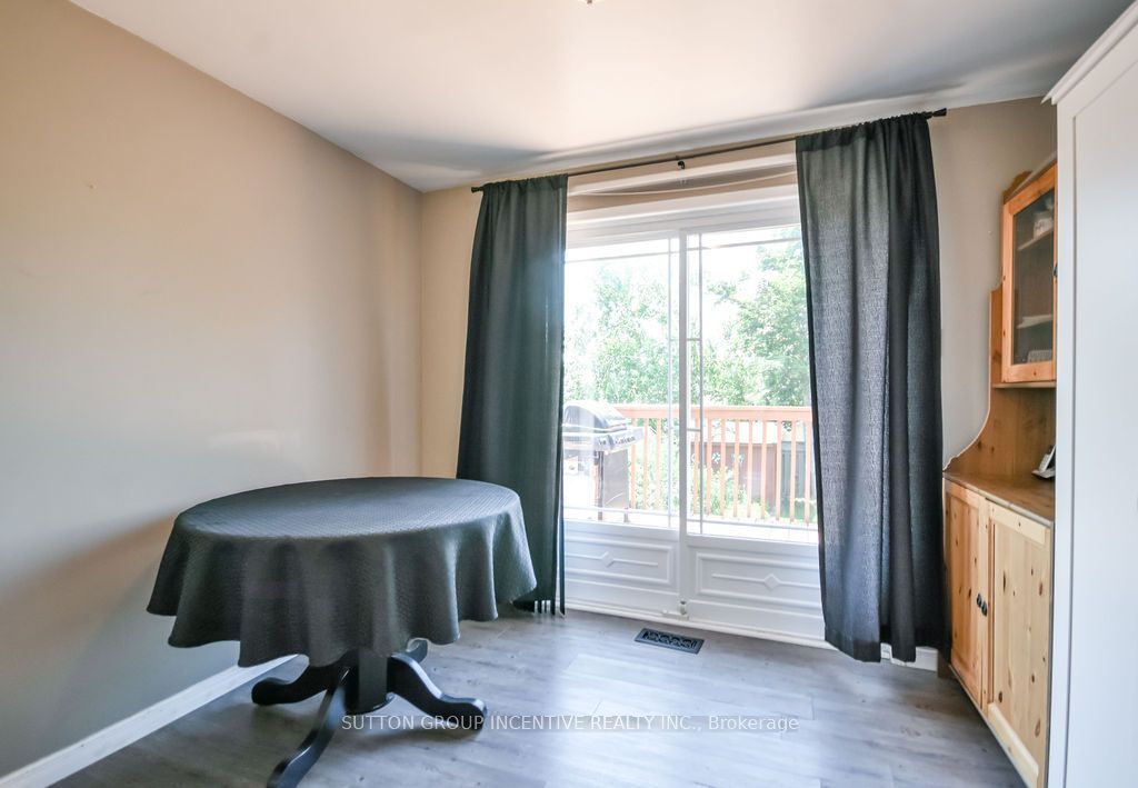 10 Palling Lane Property Photo 24