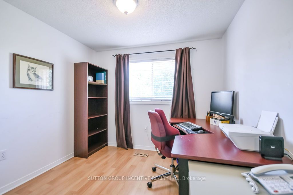 10 Palling Lane Property Photo 32