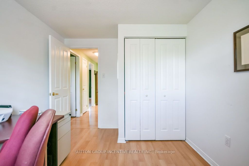 10 Palling Lane Property Photo 34