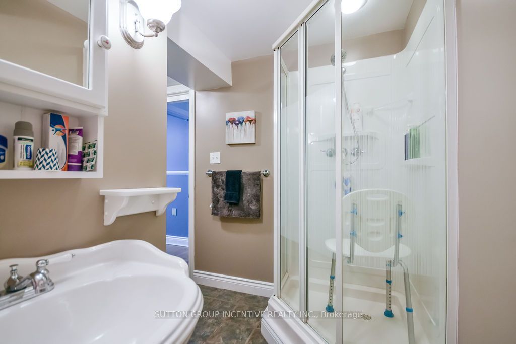 10 Palling Lane Property Photo 49