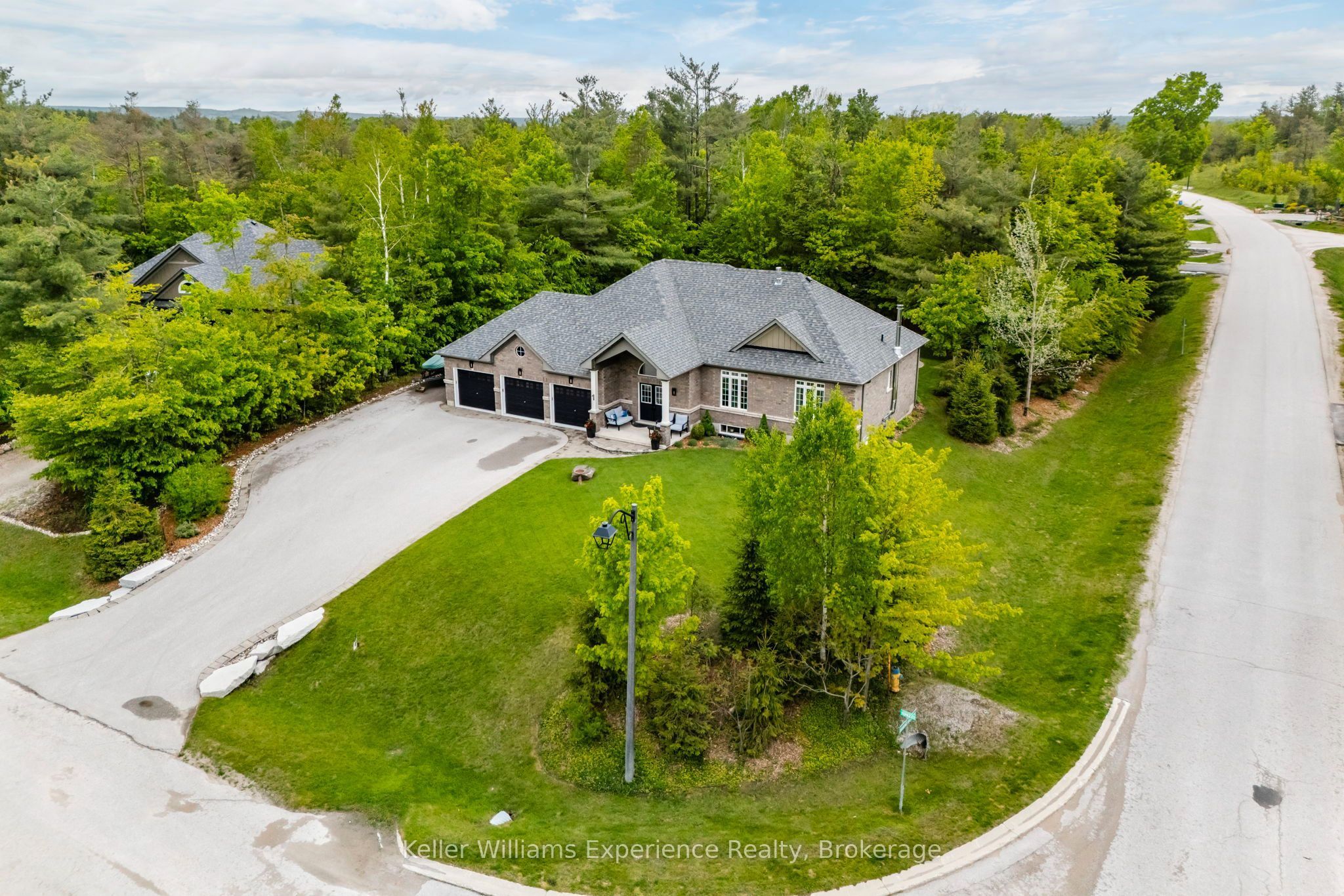 1 Topaz Court Property Photo 2