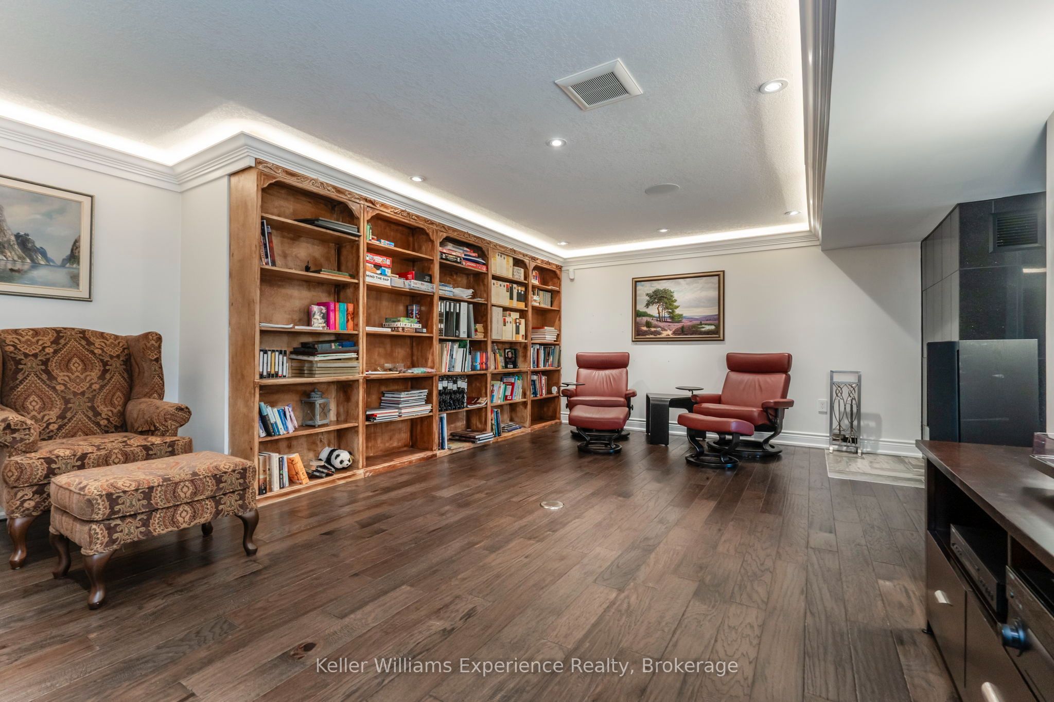 1 Topaz Court Property Photo 24