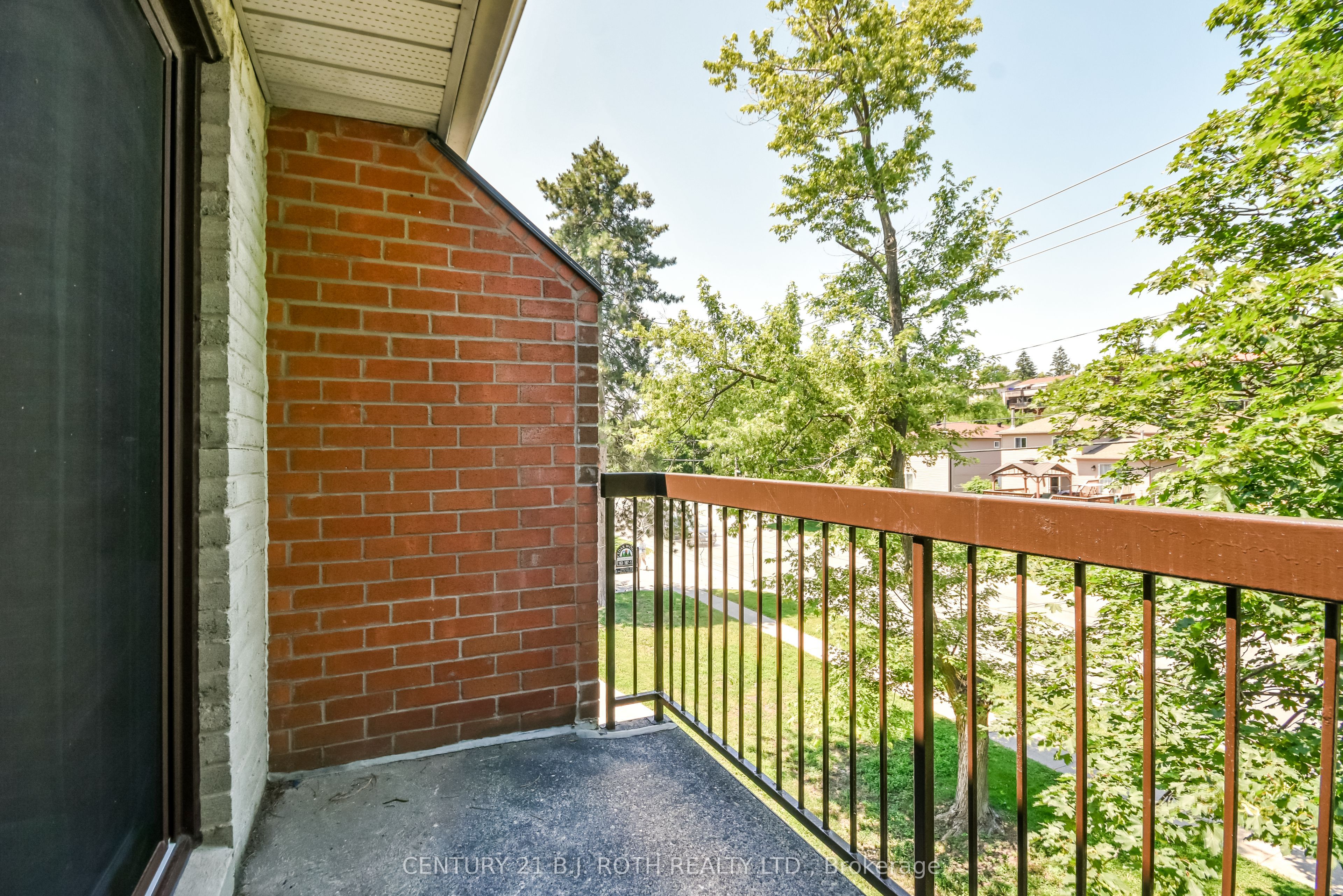 163 Edgehill Drive D11 Property Photo 9