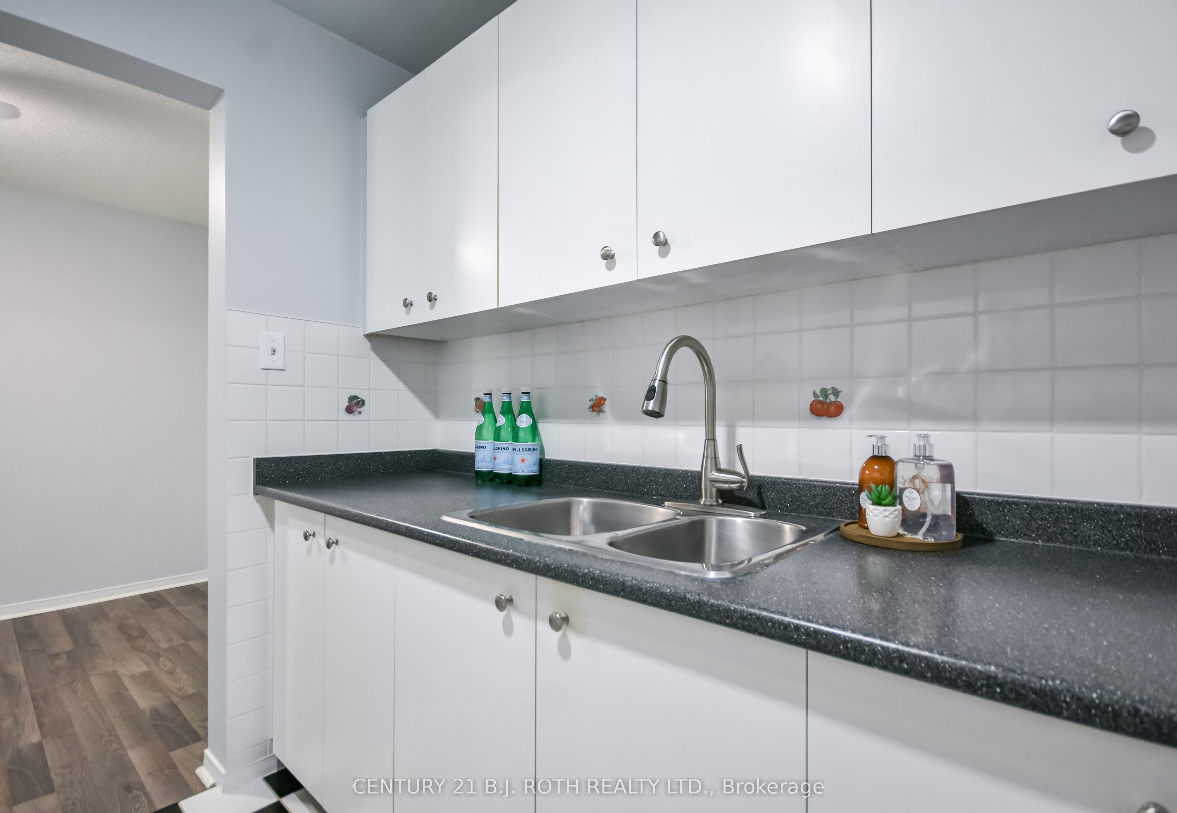 163 Edgehill Drive D11 Property Photo 14