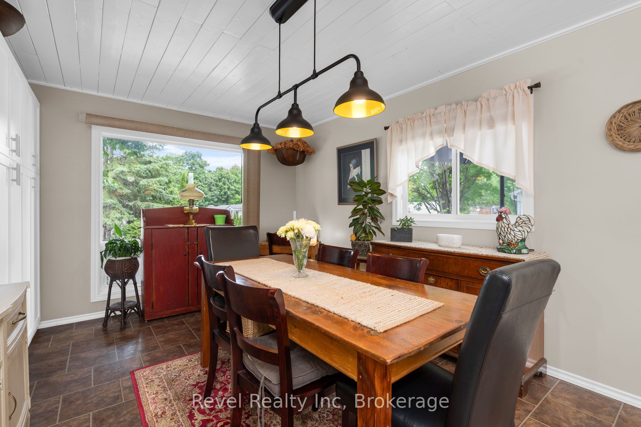 5411 Elliott Side Road 19 Property Photo 7