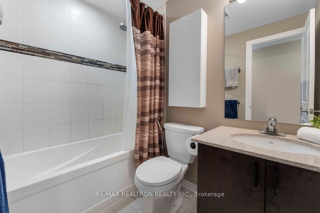 300 Essa Road 603 Property Photo 18