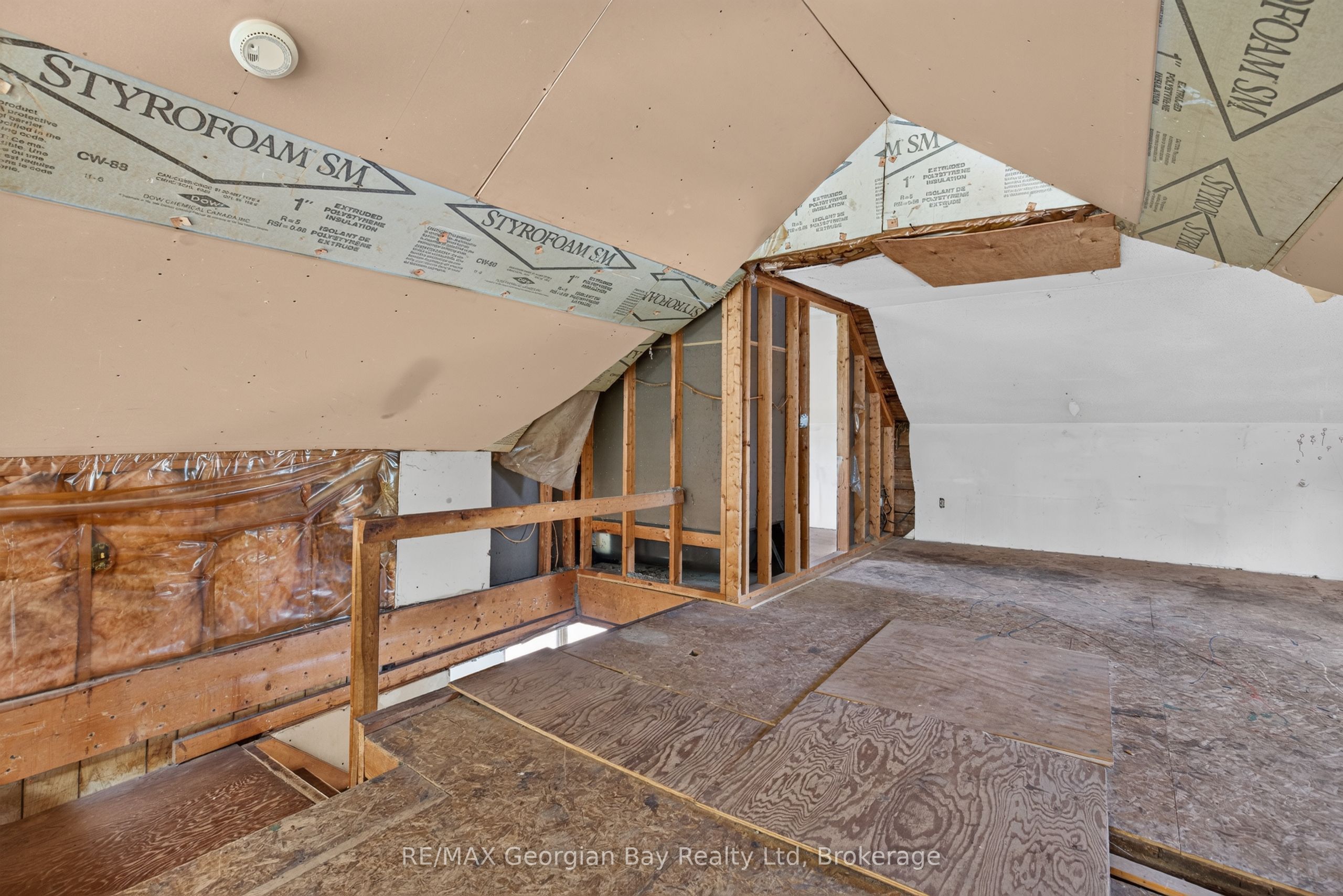 379 Gloucester Street Property Photo 14